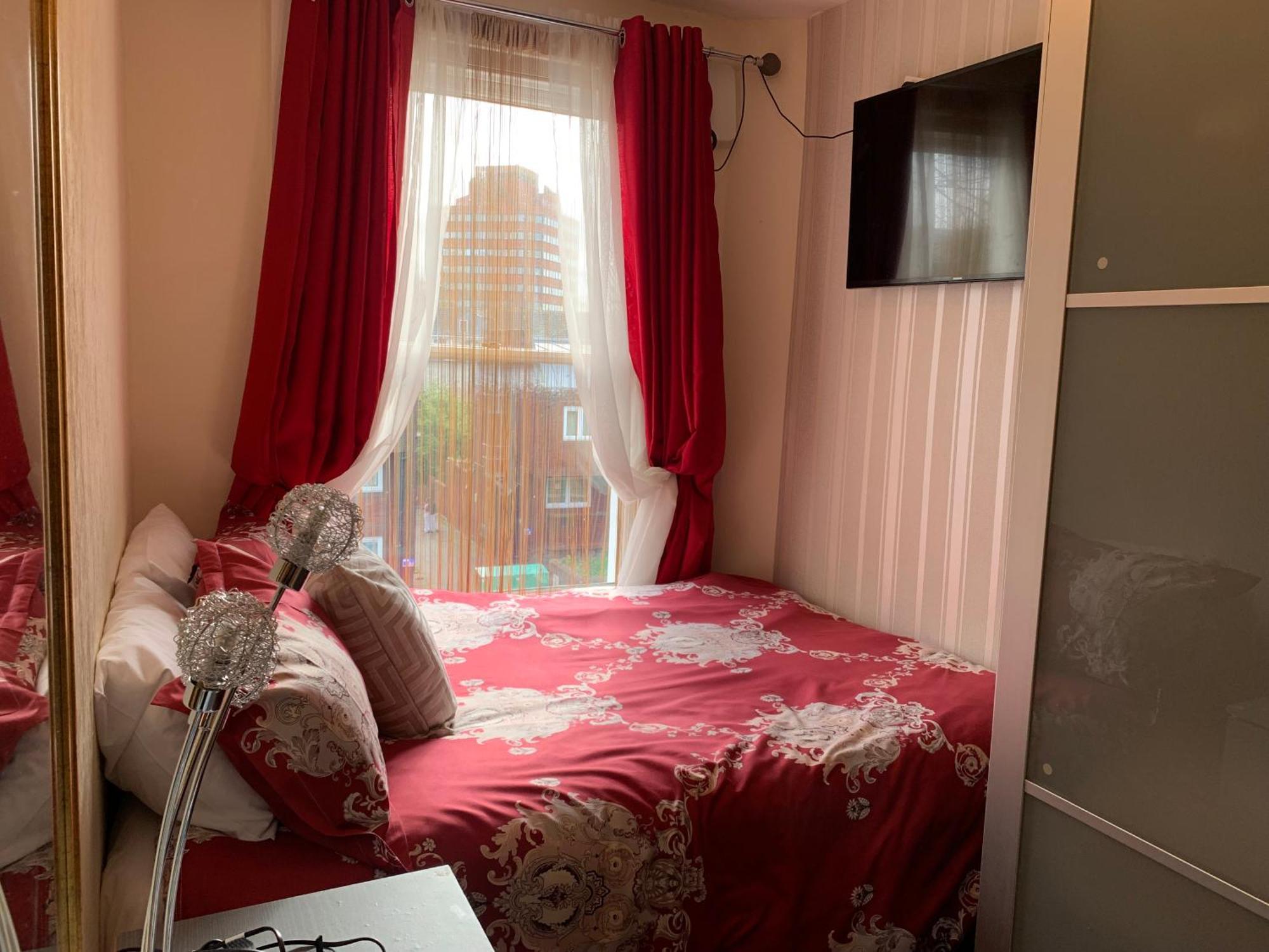 Superbly Furnished In Londen